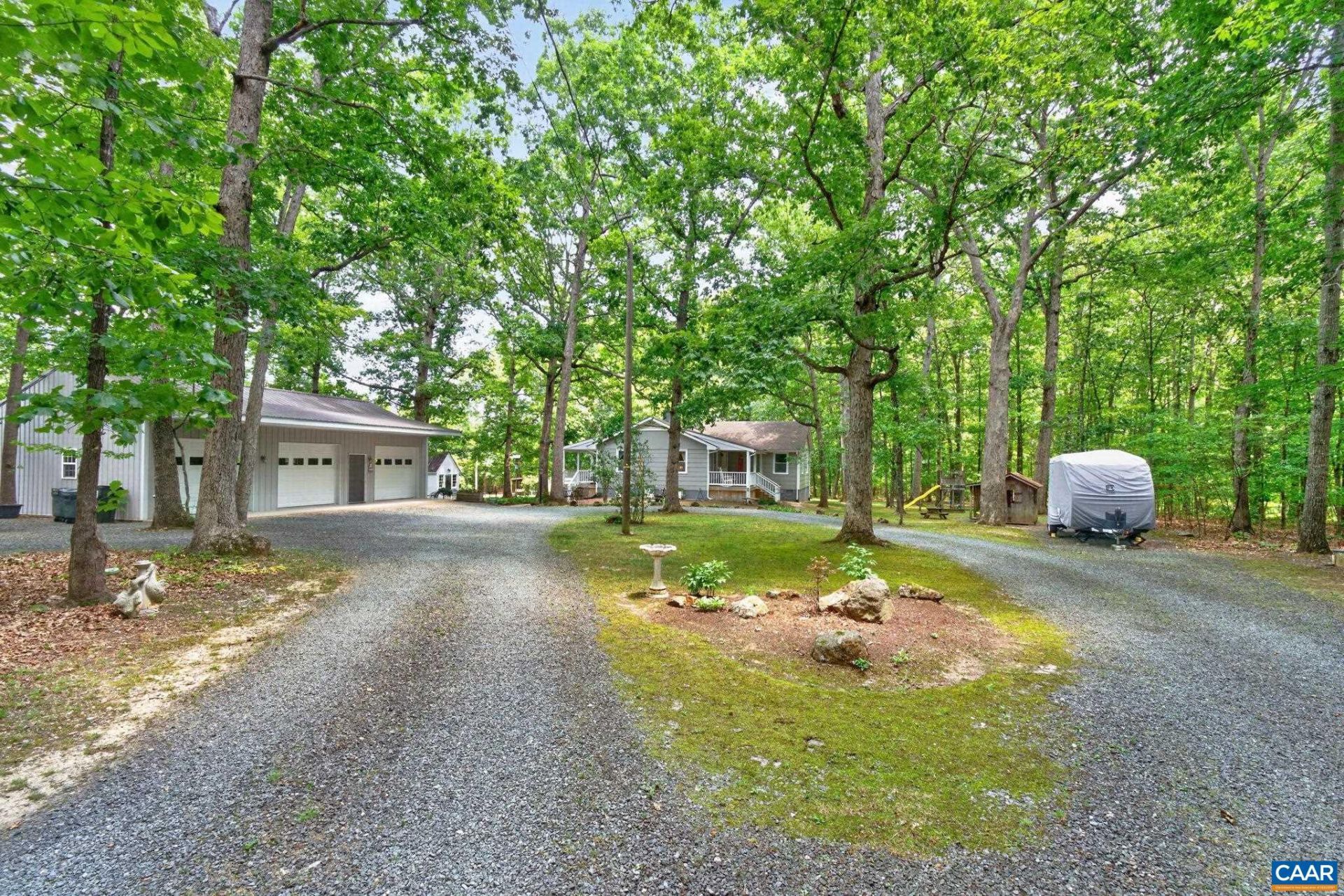 1 Wagner Pl, Palmyra, VA 22963 Main Photo