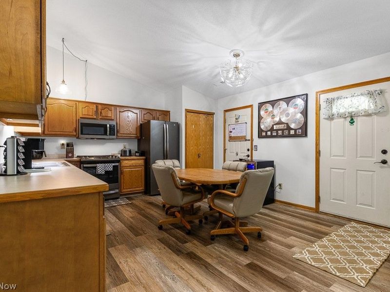 808 Ryan Road, Unit Apt 14, Medina, OH 44256 Photo 3