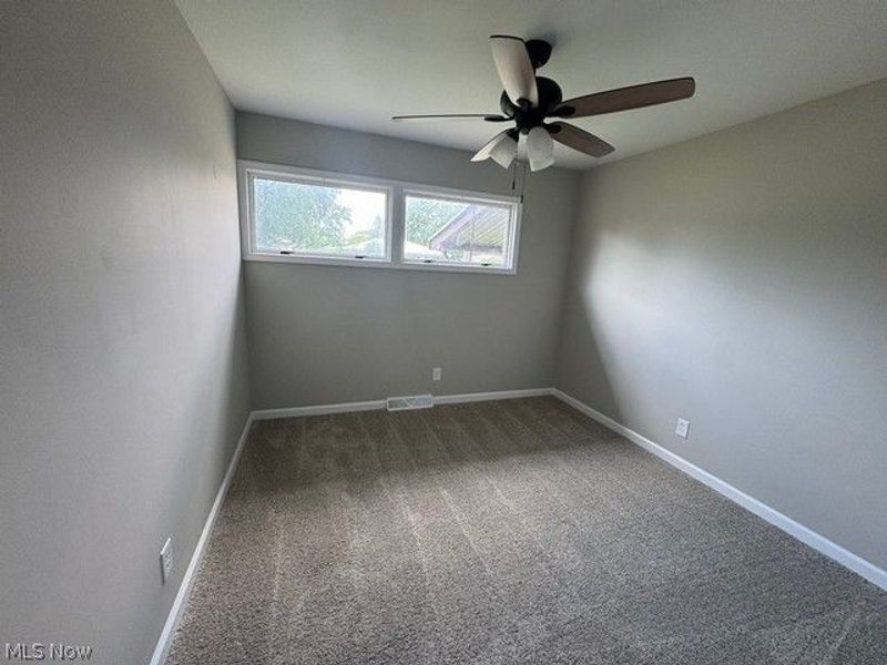 972 NW Southern Boulevard, Warren, OH 44485 Photo 10