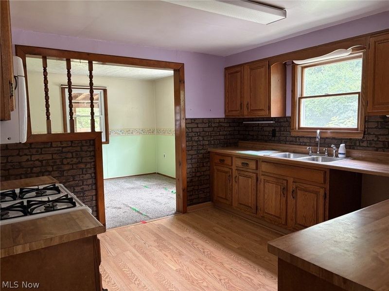2418 Hillstock Avenue, Akron, OH 44312 Photo 9