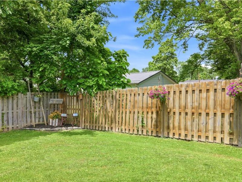 16728 Parkview Avenue, Lake Milton, OH 44429 Photo 23