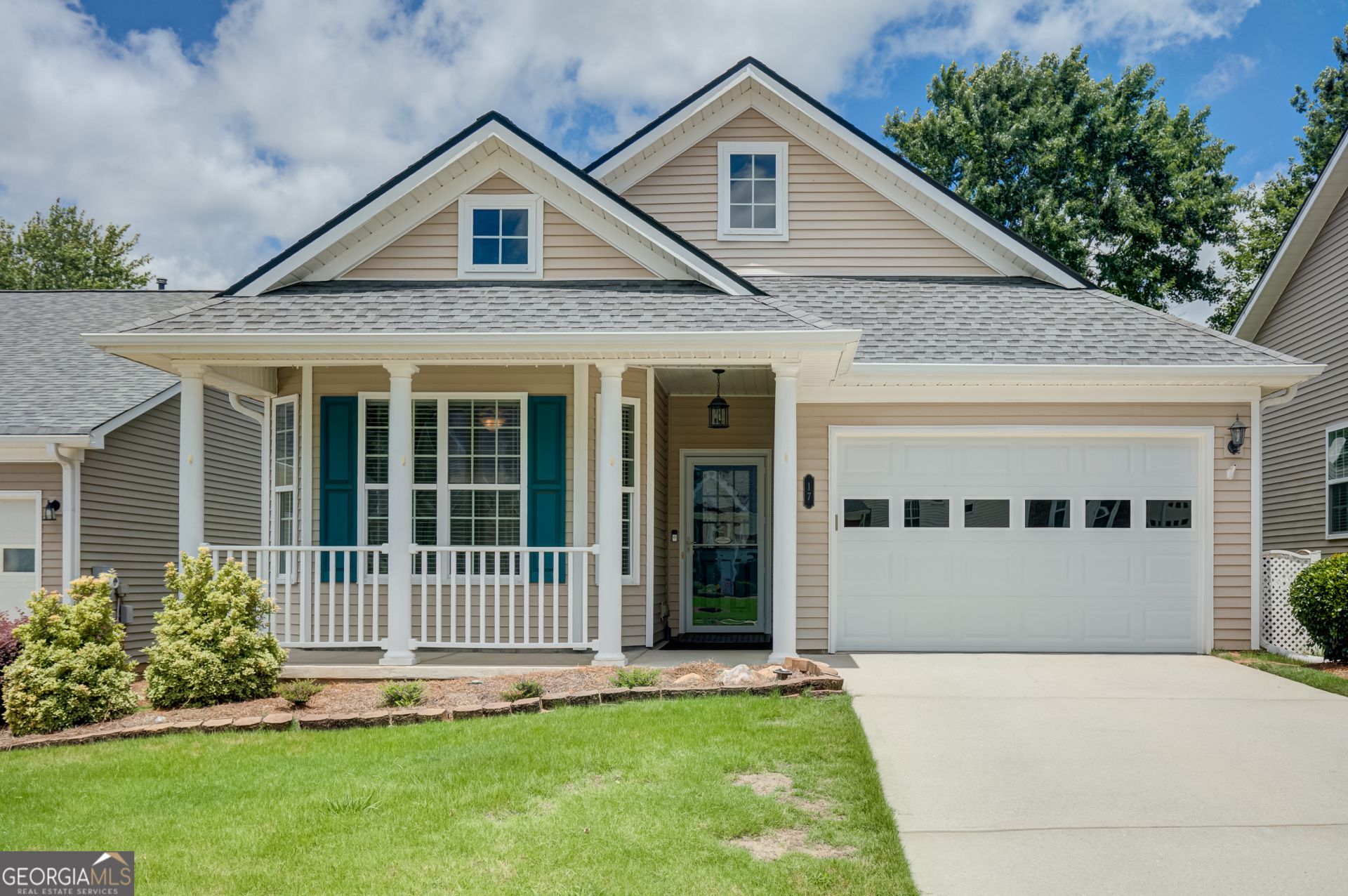 17 Hampshire Lane, Newnan, GA 30265 Main Photo