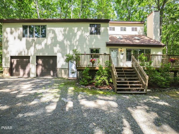 339 Tinkwig Drive, Hawley, PA 18428
