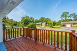 104 Forest Lane photo 4