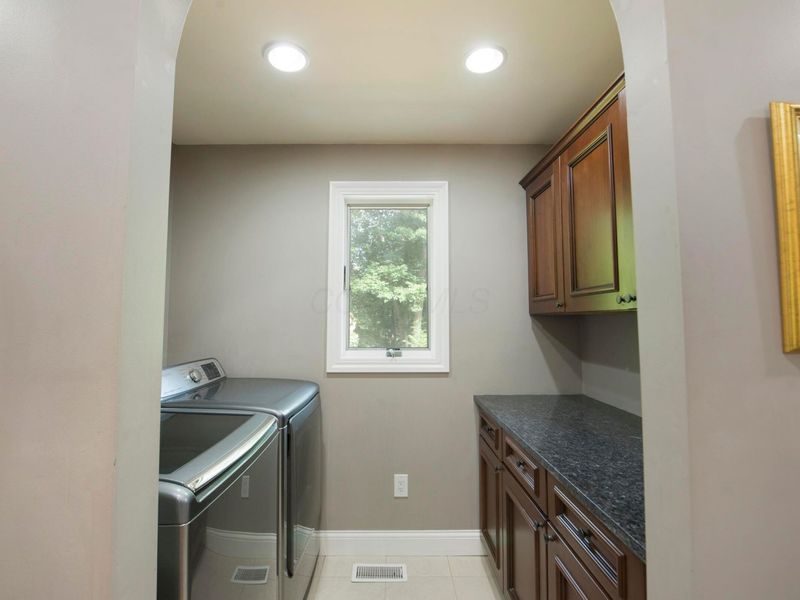 285 Partridge, Powell, OH 43065 Photo 22