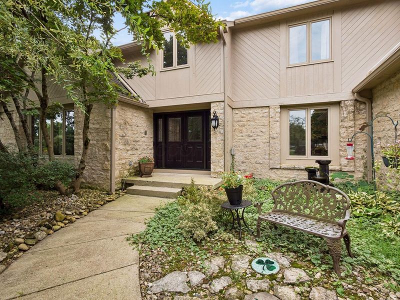 285 Partridge Bend, Powell, OH 43065 Photo 3