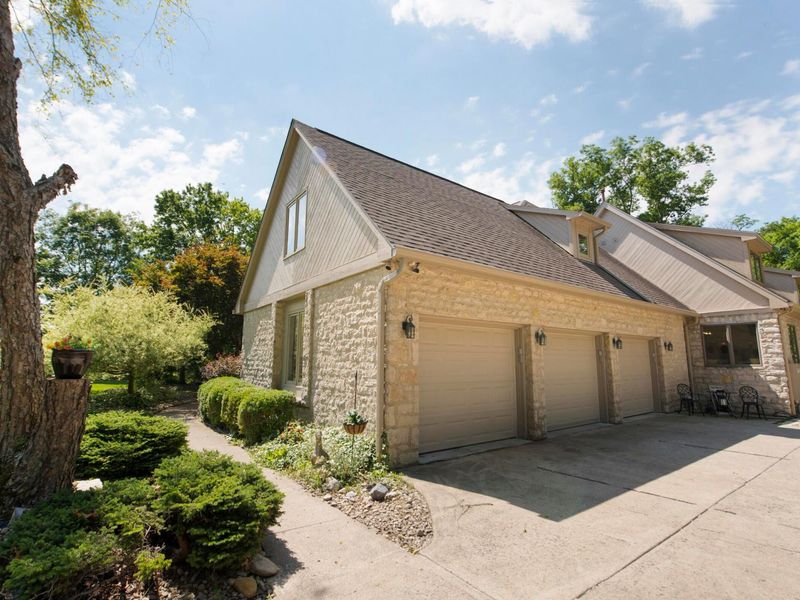 285 Partridge, Powell, OH 43065 Photo 4