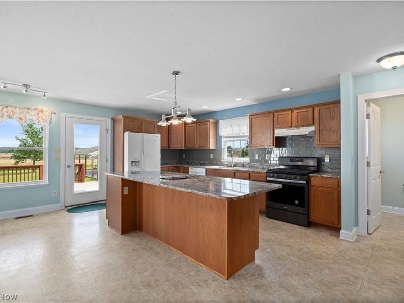 14617 Kneisel Road, Vermilion, OH 44089 Photo 7