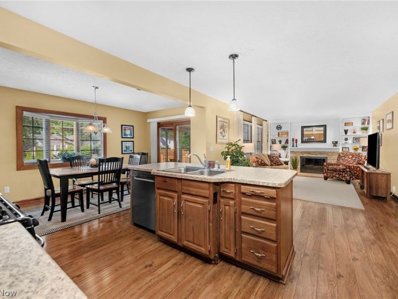 2808 W Asplin Drive, Rocky River, OH 44116 Photo 12