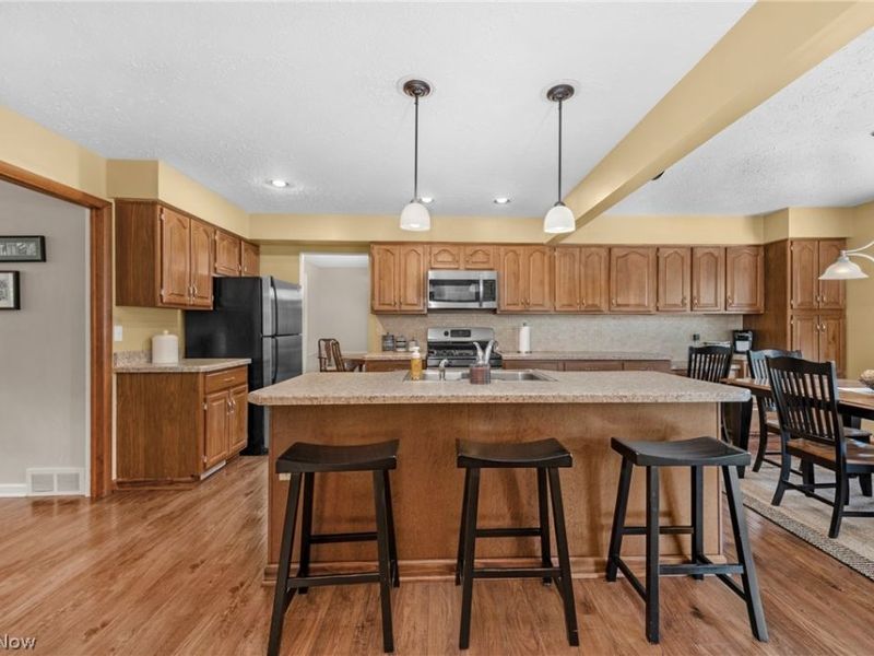 2808 W Asplin Drive, Rocky River, OH 44116 Photo 15