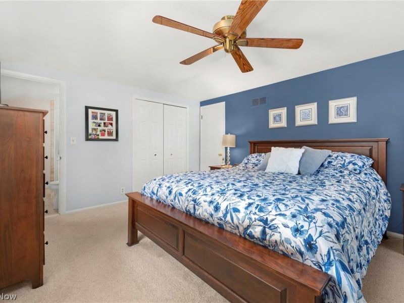 2808 W Asplin Drive, Rocky River, OH 44116 Photo 24