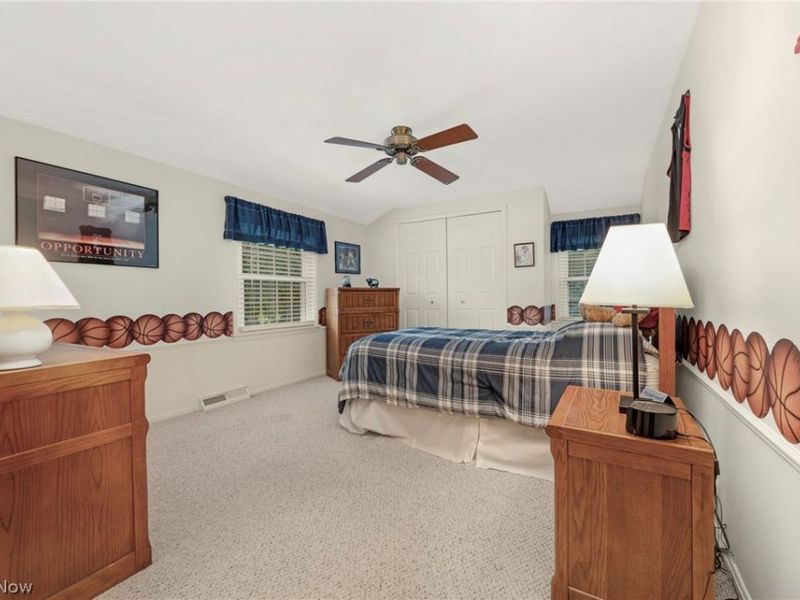 2808 W Asplin Drive, Rocky River, OH 44116 Photo 28