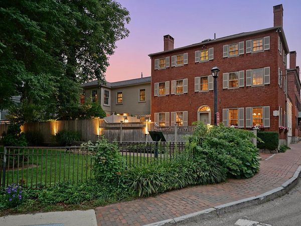 20 Atkinson Street, Portsmouth, NH 03801