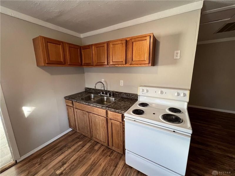 4041 Old Riverside Drive, Dayton, OH 45405 Photo 8