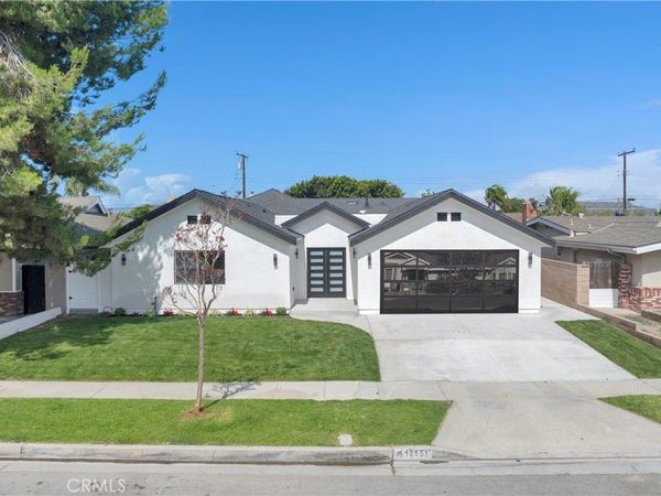 12151 Reagan, Los Alamitos, CA 90720