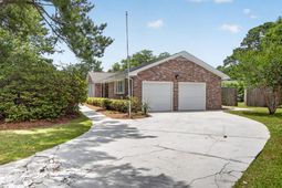 403 Rotherwood Drive photo 4