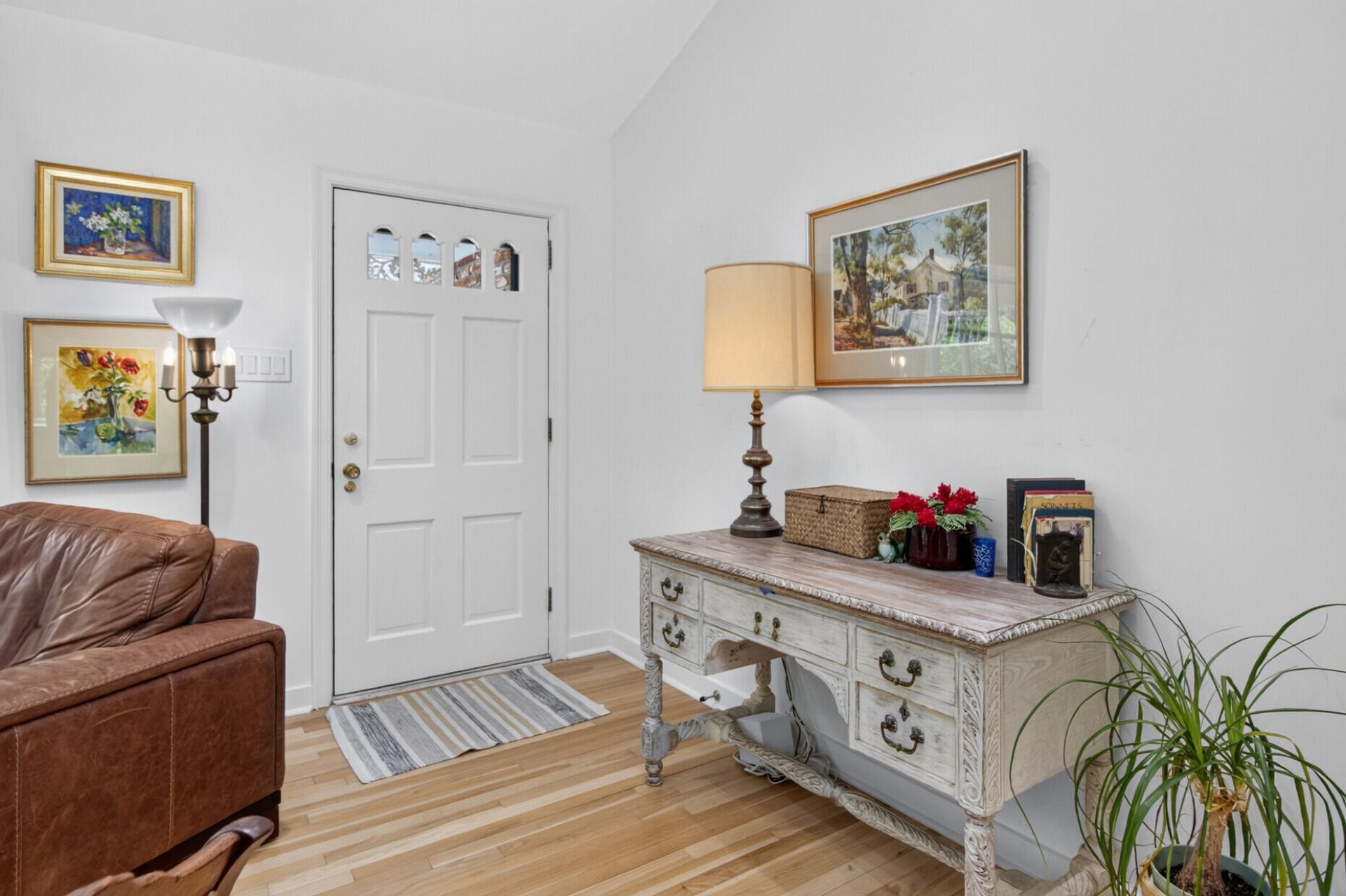 403 Rotherwood Drive Photo 8