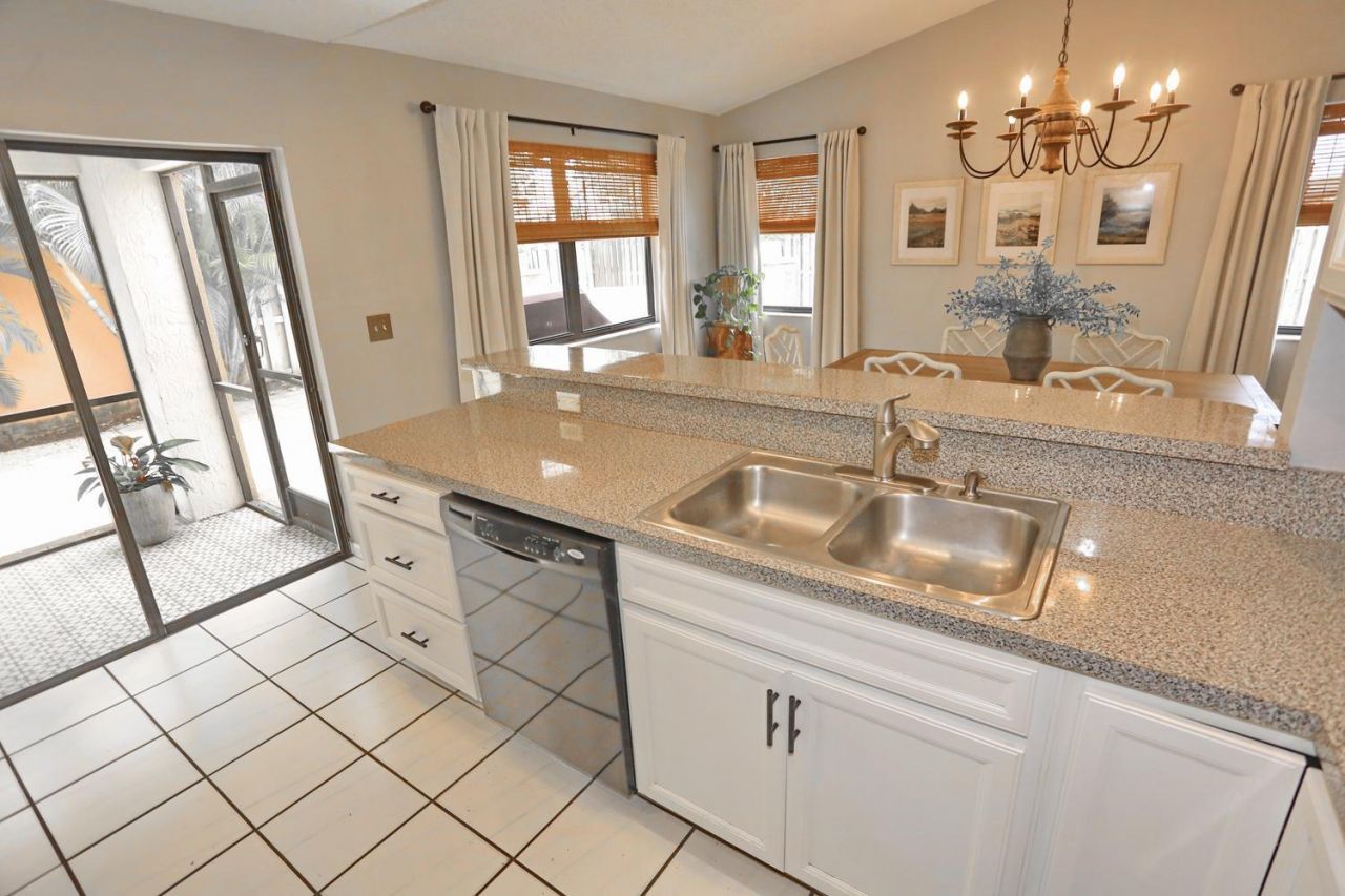 15061 Durham Lane, Davie, FL 33331 Photo