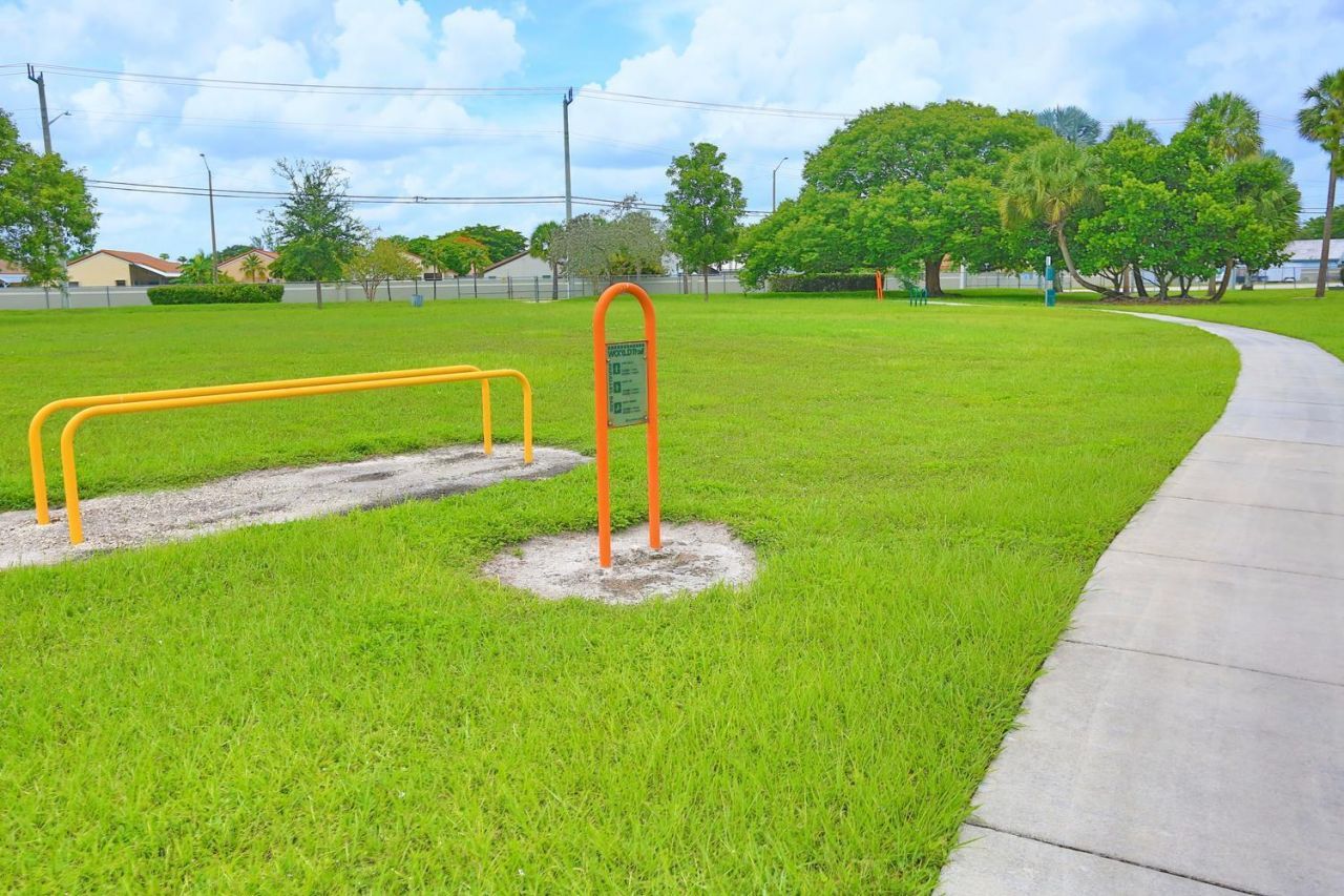 15061 Durham Lane, Davie, FL 33331 Photo