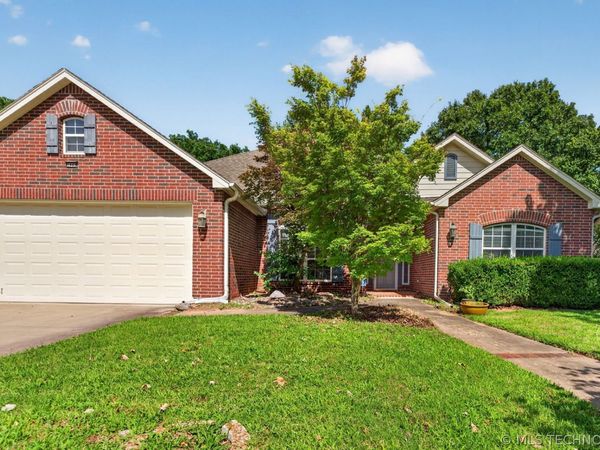 7909 S Juniper Avenue, Broken Arrow, OK 74011
