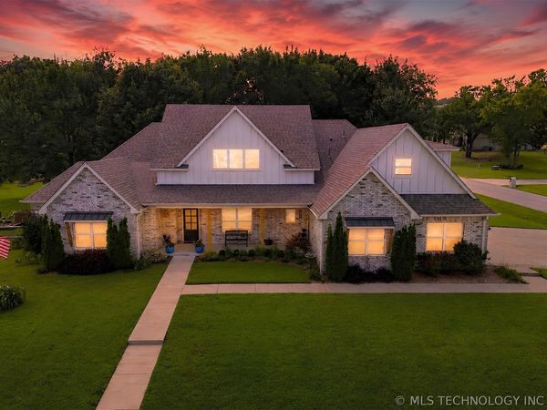 7736 S 286th East Avenue , Broken Arrow, OK 74014