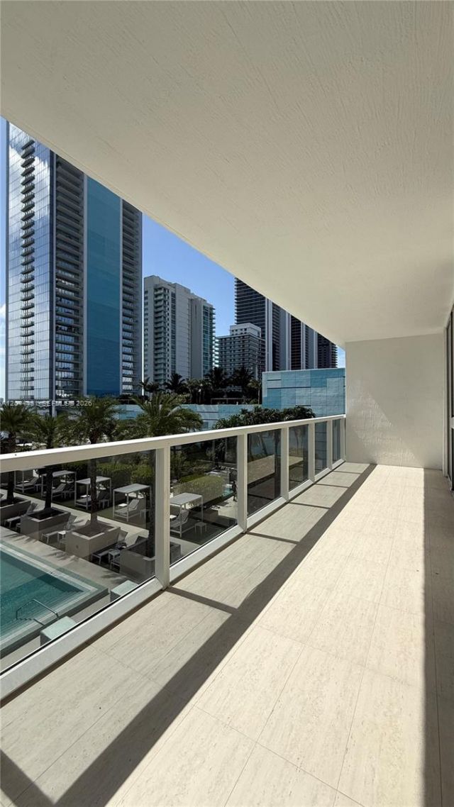 600 NE 27th St , Unit 802, Miami, FL 33137 Photo