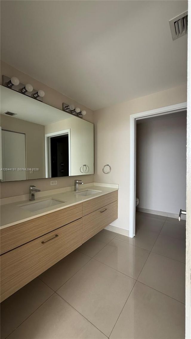 600 NE 27th St , Unit 802, Miami, FL 33137 Photo