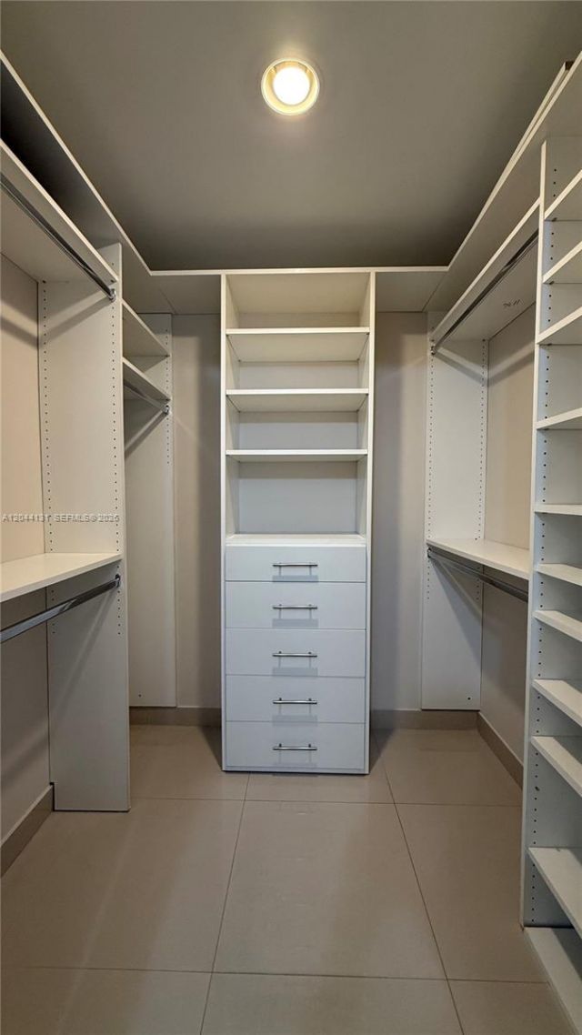 600 NE 27th St , Unit 802, Miami, FL 33137 Photo