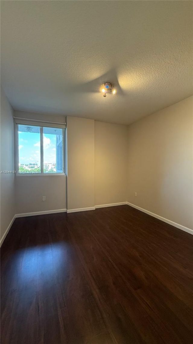 600 NE 27th St , Unit 802, Miami, FL 33137 Photo