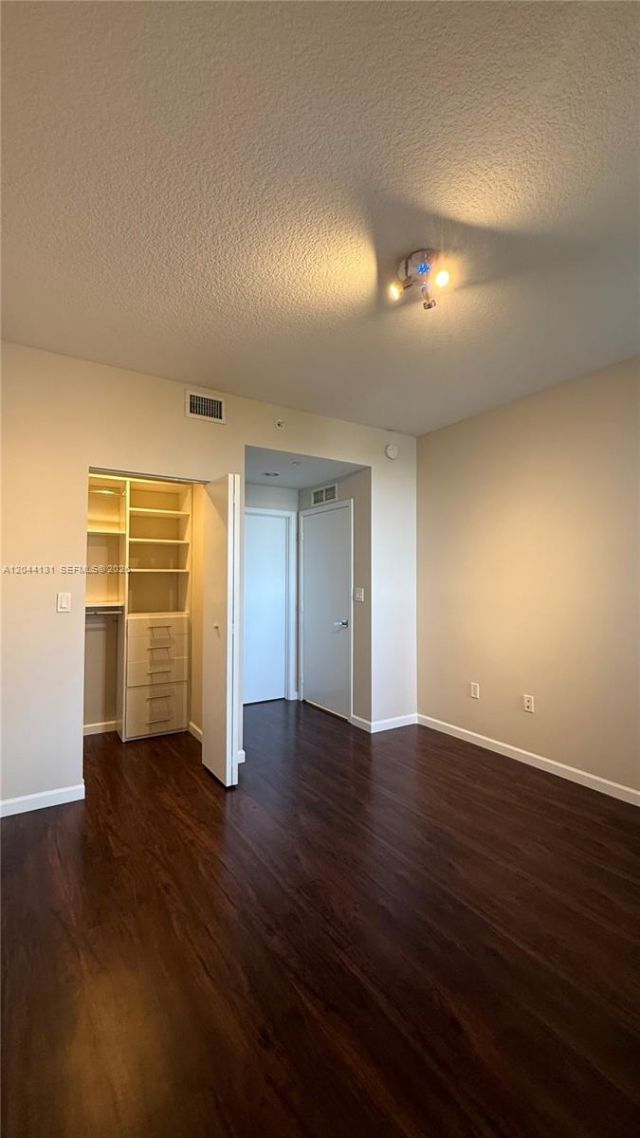 600 NE 27th St , Unit 802, Miami, FL 33137 Photo
