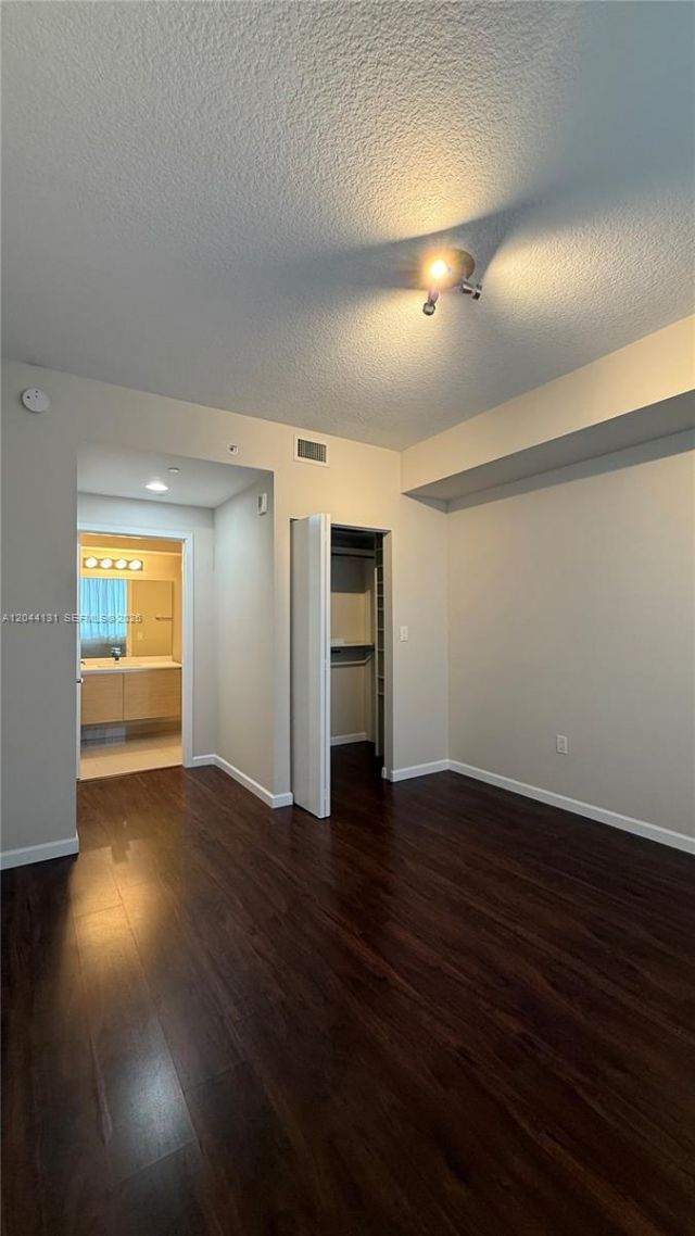 600 NE 27th St , Unit 802, Miami, FL 33137 Photo