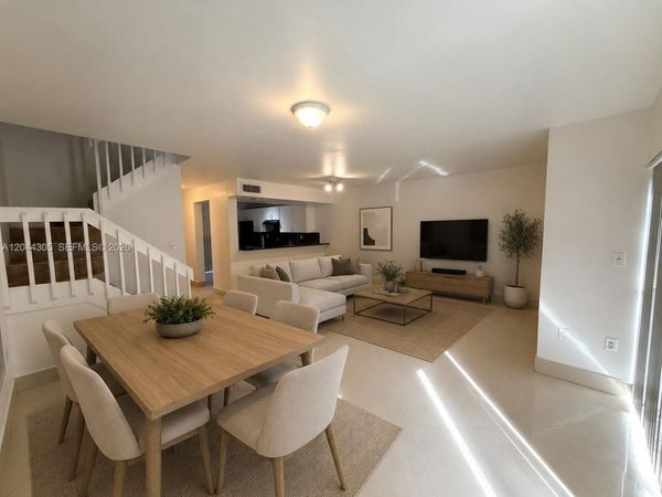 862 Crystal Lake Dr , Deerfield Beach, FL 33064