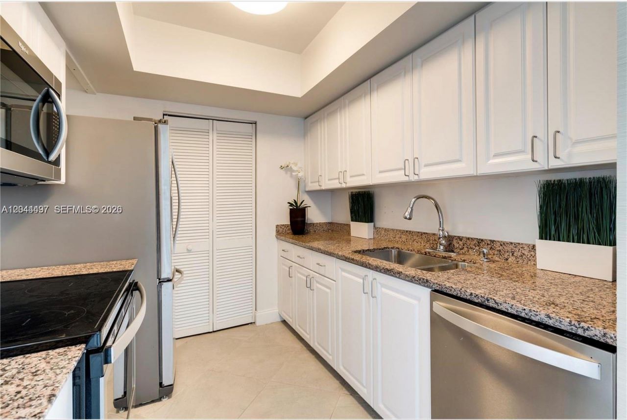 90 Alton Rd , Unit 1207, Miami Beach, FL 33139 Photo