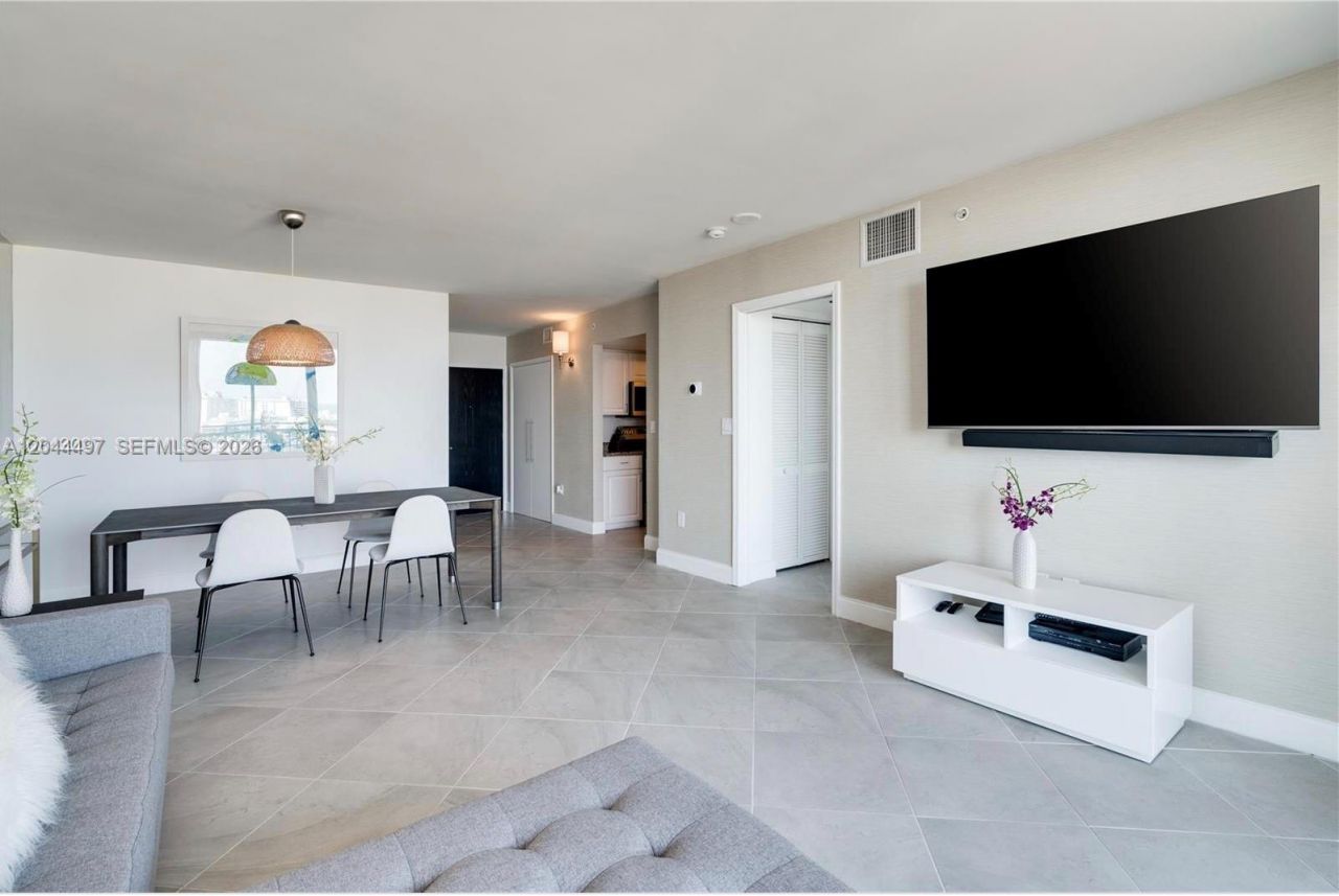 90 Alton Rd , Unit 1207, Miami Beach, FL 33139 Photo