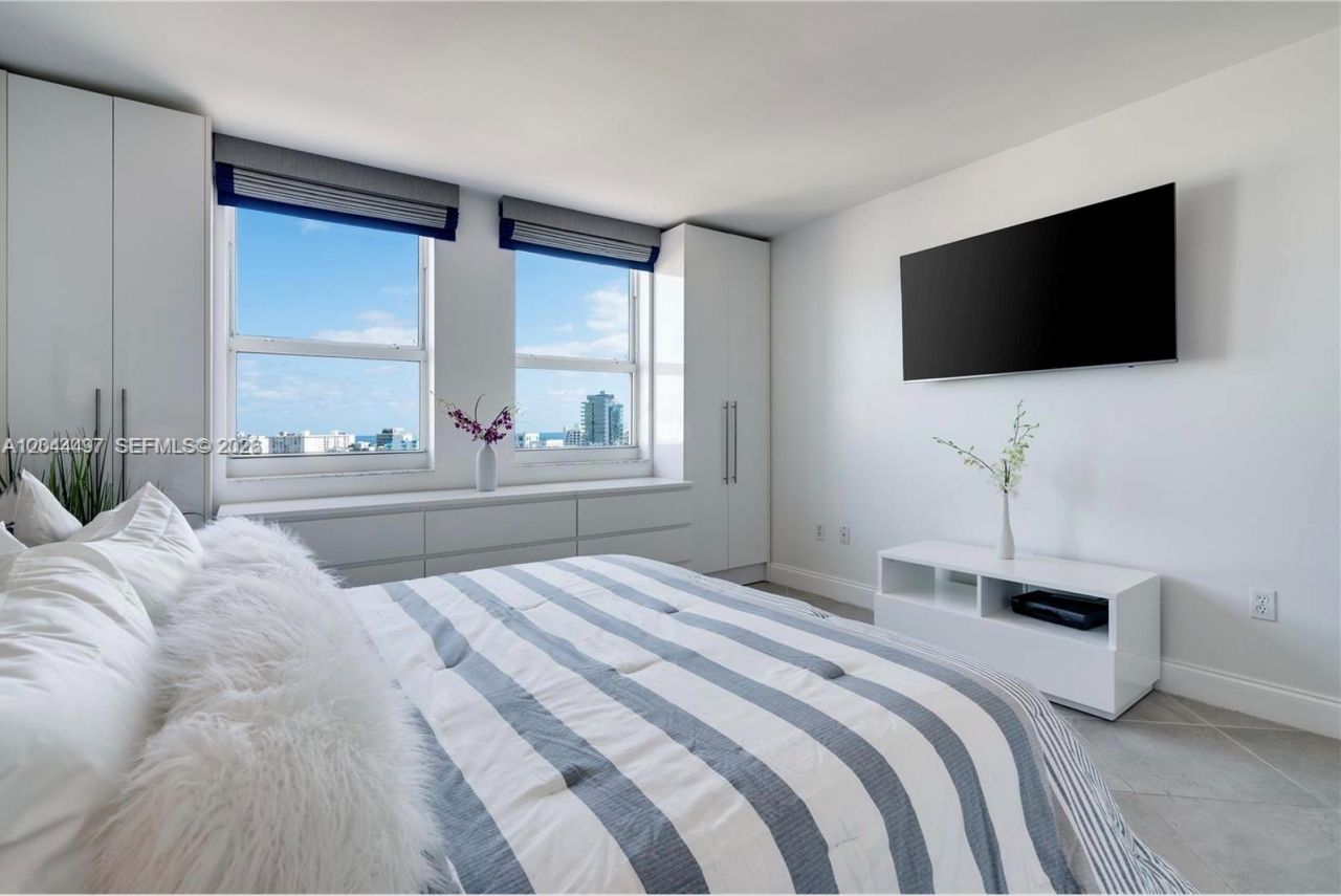 90 Alton Rd , Unit 1207, Miami Beach, FL 33139 Photo