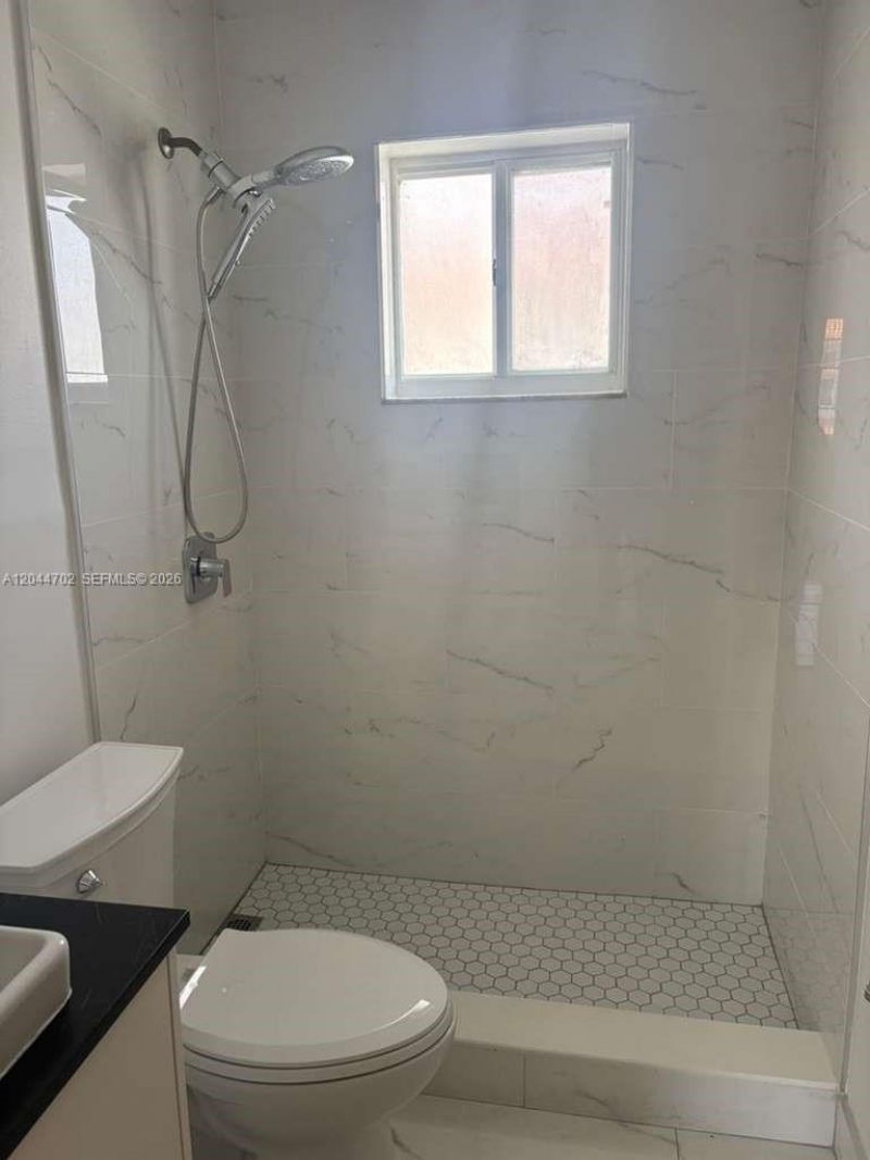 10101 W Okeechobee Rd , Unit 5202, Hialeah Gardens, FL 33016 Photo