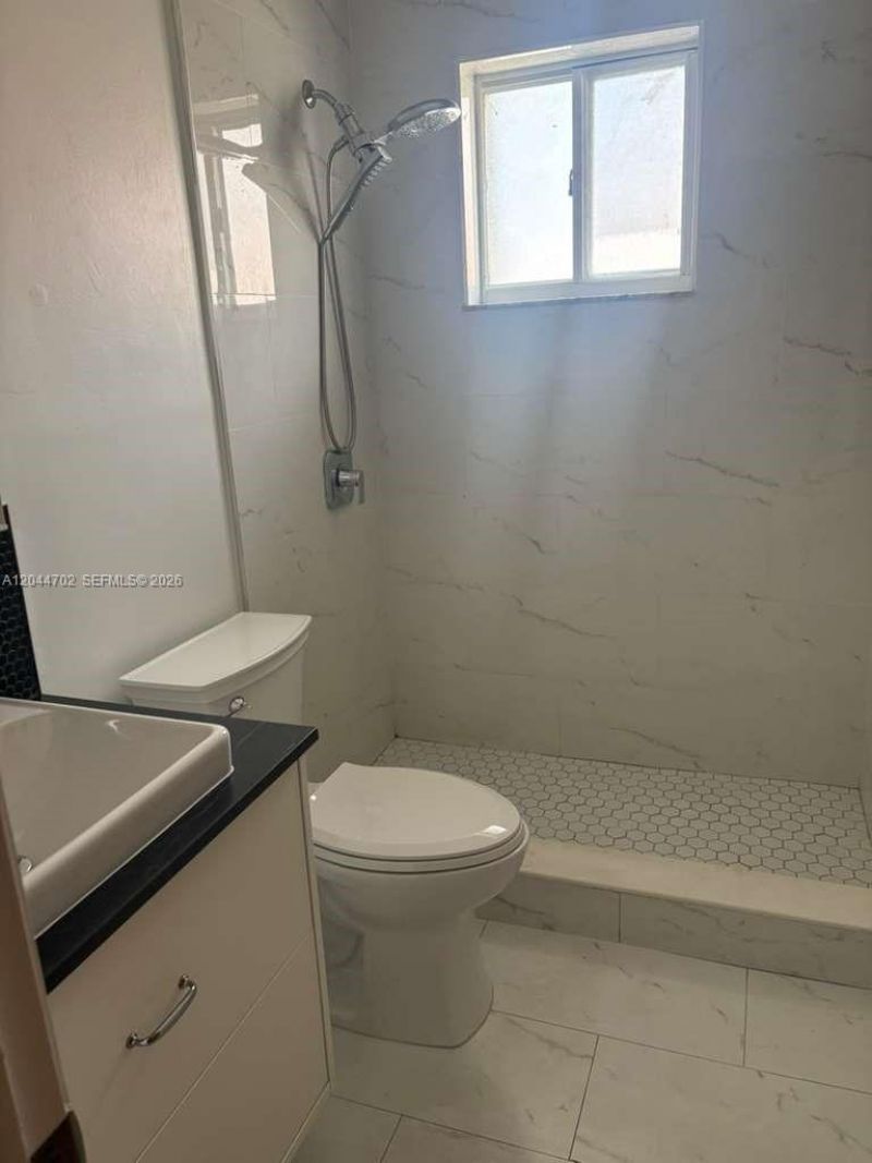10101 W Okeechobee Rd , Unit 5202, Hialeah Gardens, FL 33016 Photo