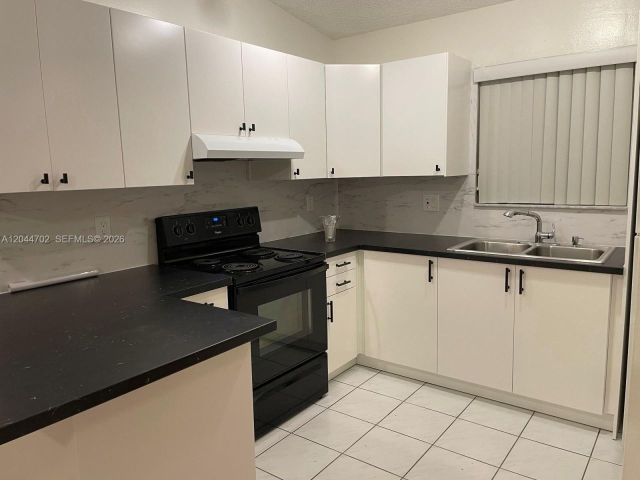10101 W Okeechobee Rd , Unit 5202, Hialeah Gardens, FL 33016 Photo