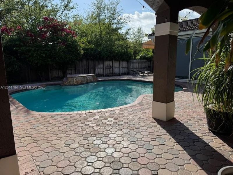 9026 SW 160th Ter , Palmetto Bay, FL 33157 Photo