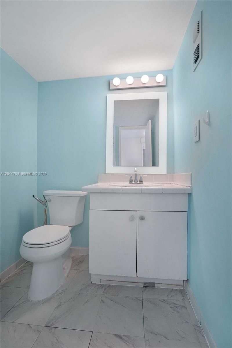 6900 Bay Dr , Unit 3H, Miami Beach, FL 33141 Photo