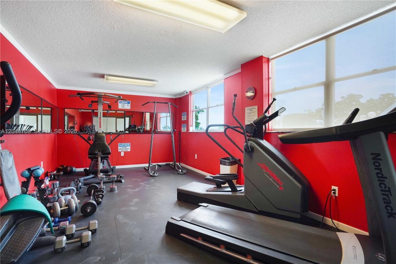 6900 Bay Dr , Unit 3H, Miami Beach, FL 33141 Photo