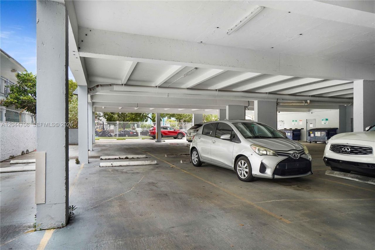 6900 Bay Dr , Unit 3H, Miami Beach, FL 33141 Photo