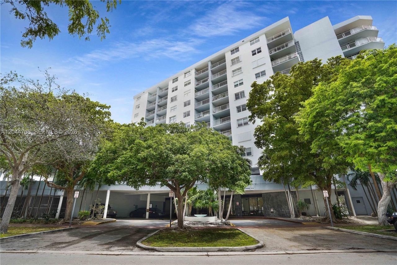 6900 Bay Dr , Unit 3H, Miami Beach, FL 33141 Photo