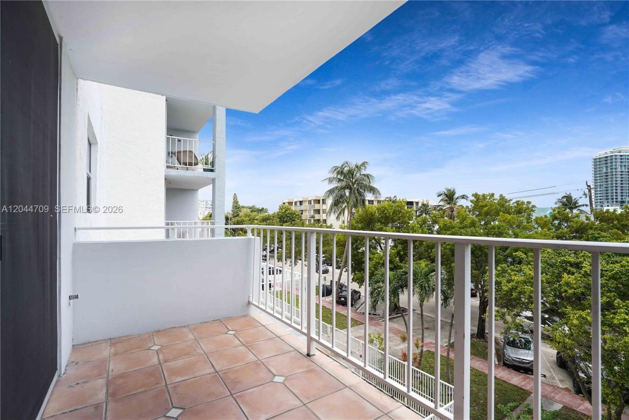 6900 Bay Dr, Unit 3H, Miami Beach, FL 33141 Photo