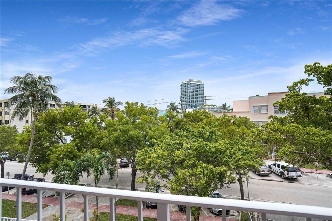 6900 Bay Dr, Unit 3H, Miami Beach, FL 33141 Photo