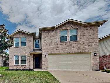 1056 Silver Spur Lane, Fort Worth, TX 76179