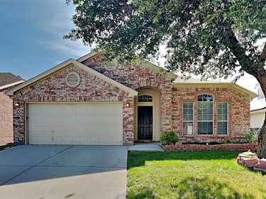14104 Silkwood Drive, Fort Worth, TX 76052