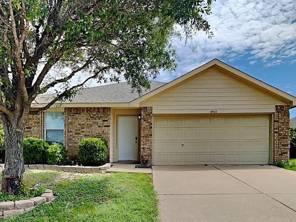 4900 Parkview Hills Lane, Fort Worth, TX 76179