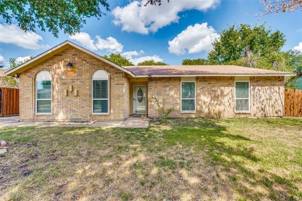 1249 High Meadow Lane, Lancaster, TX 75146 Main Photo