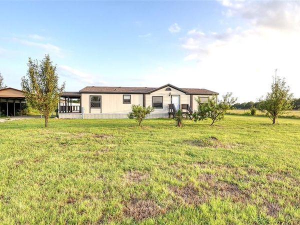 8344 Fm 697, Whitewright, TX 75491